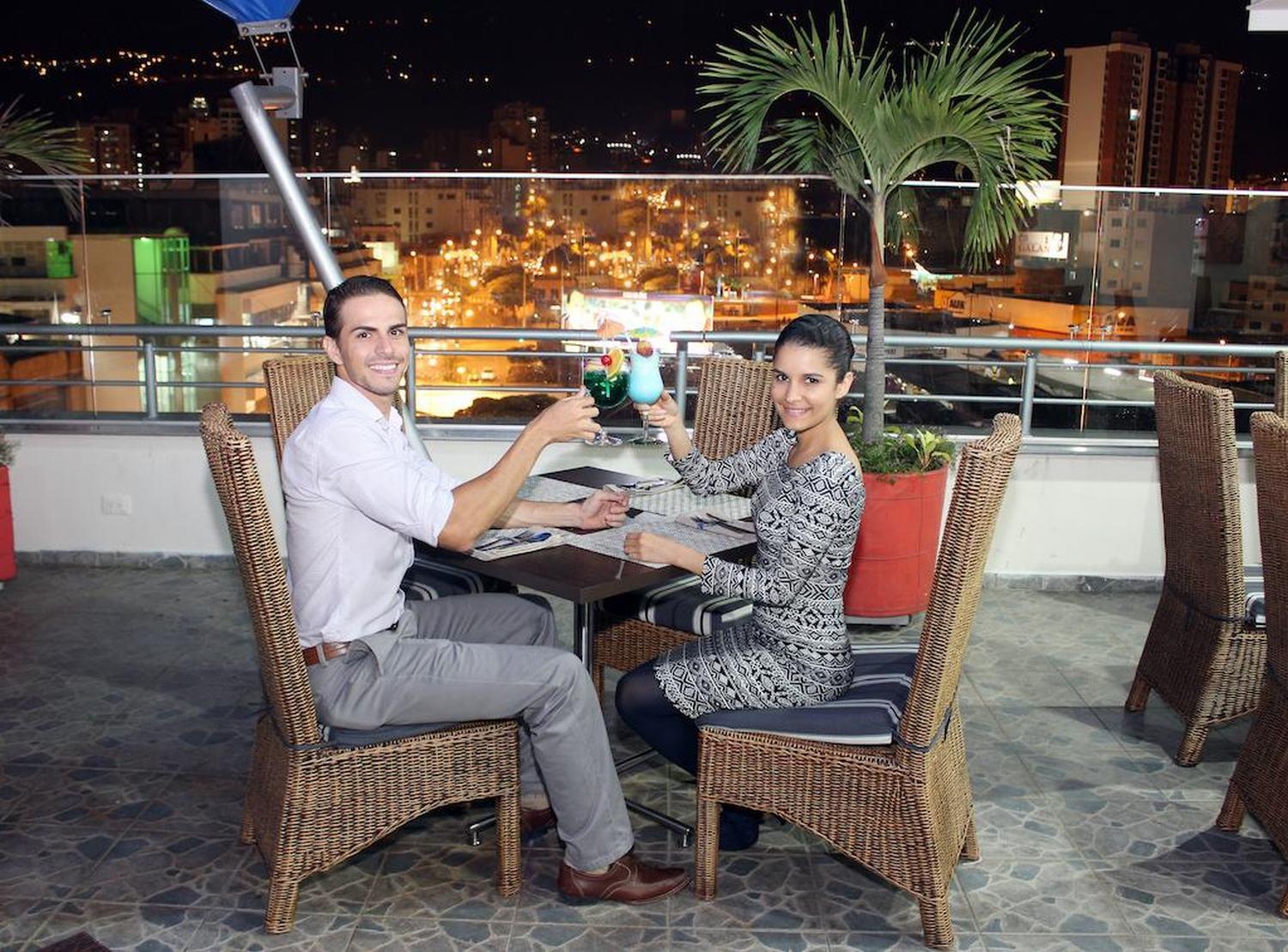 Hotel Plazuela Real Bucaramanga Bagian luar foto