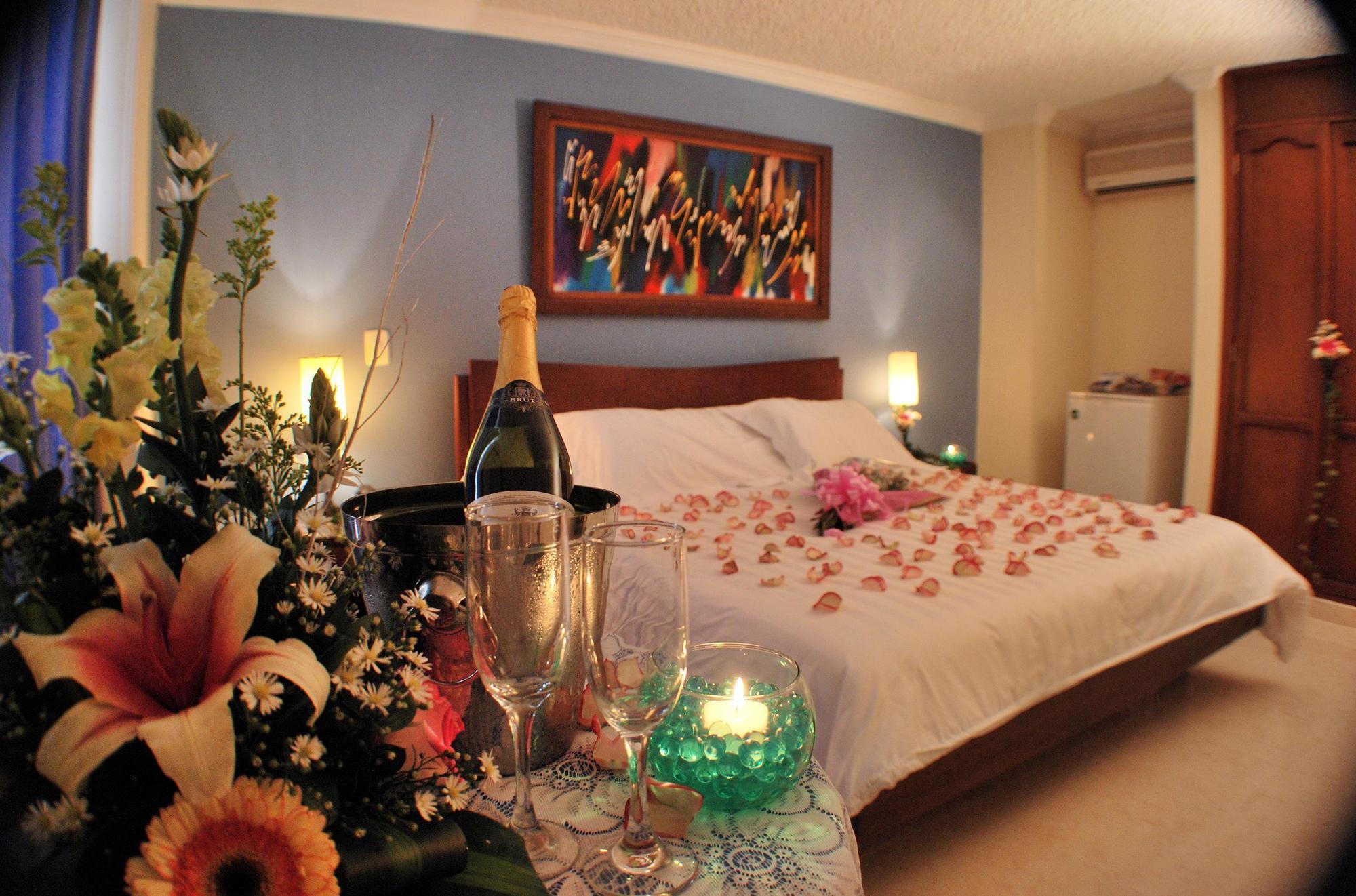 Hotel Plazuela Real Bucaramanga Bagian luar foto